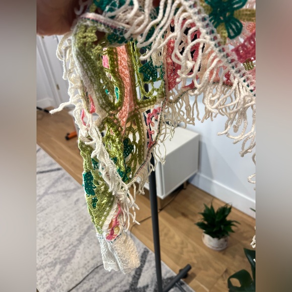 NWOT Womens POL “Love in your heart” Crochet Top - Picture 6 of 6